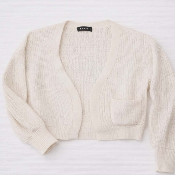 Neutral Cozy Outfit Bundle | Cream Cropped Cardigan + Teal Lace Top + Jeans - Picture 3 of 5